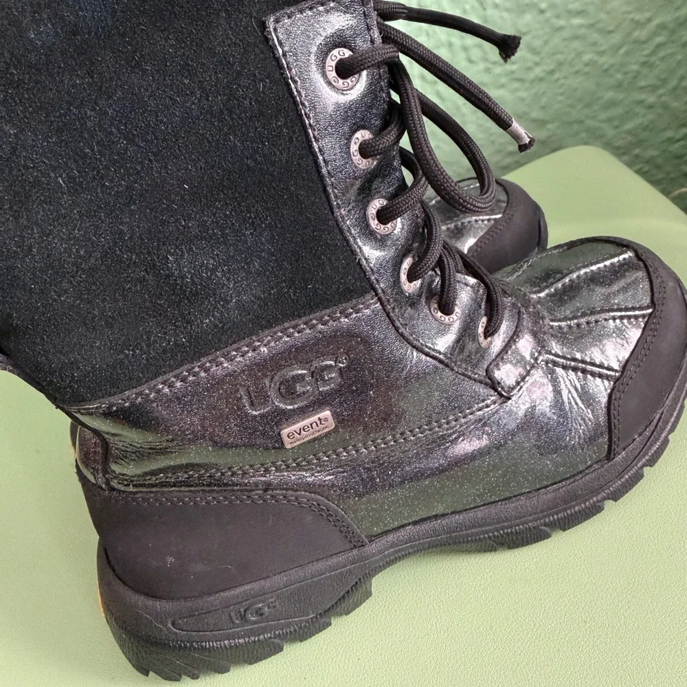 Ugg Butte II Girls Black Glittery Insulated Winter Boots sz 3